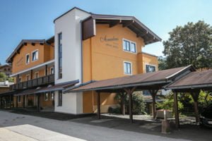 Apart Hotel Amadeus **** Ferienwohnungen und Apartments in St. Johann in Tirol