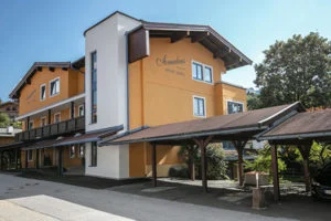 Apart Hotel Amadeus **** Ferienwohnungen und Apartments in St. Johann in Tirol